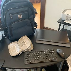 laptop accessories for the traveler